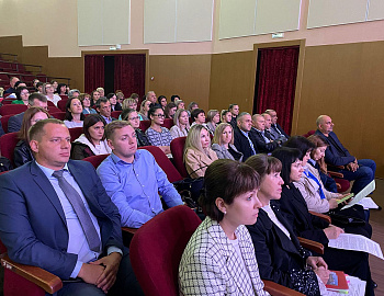 В Гулькевичском районе состоялось расширенное заседание комиссии по делам несовершеннолетних и защите их прав